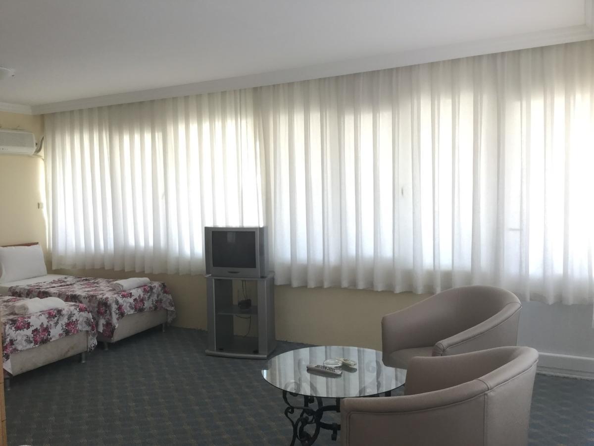 Kent Hotel Дидим Екстериор снимка