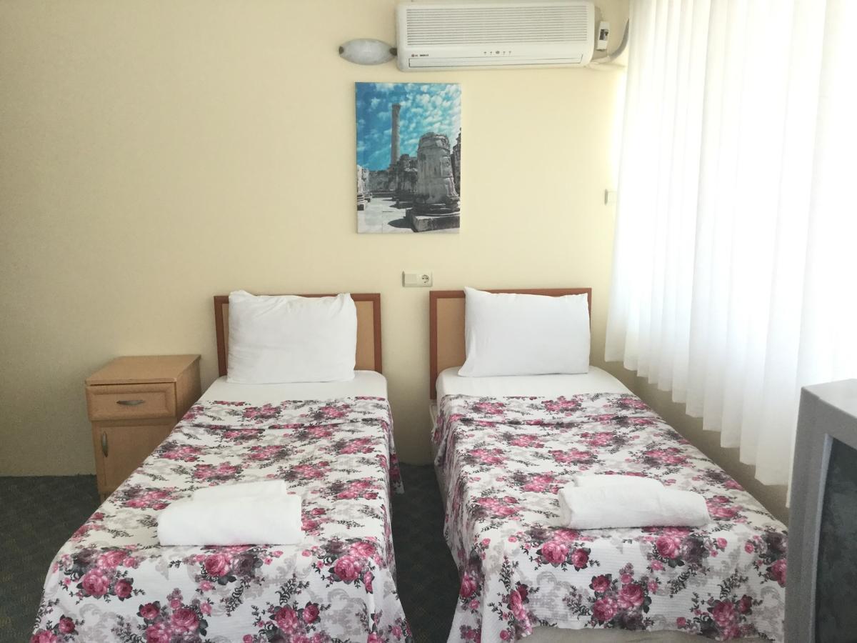 Kent Hotel Дидим Екстериор снимка